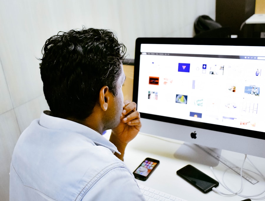 Illustration pour Agence de Marketing Digital: Maximisez votre visibilité en ligne.
